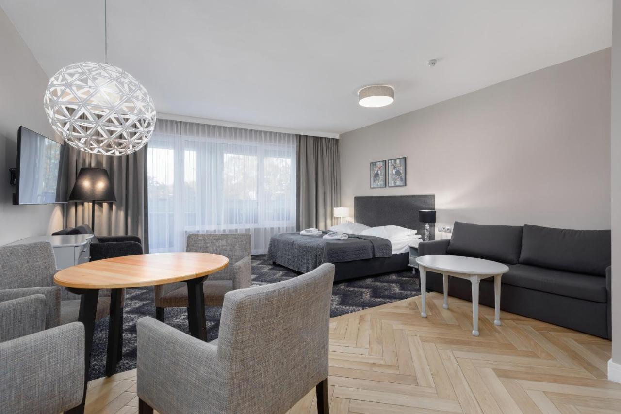 Aparthotel Etna Kołobrzeg Exteriör bild