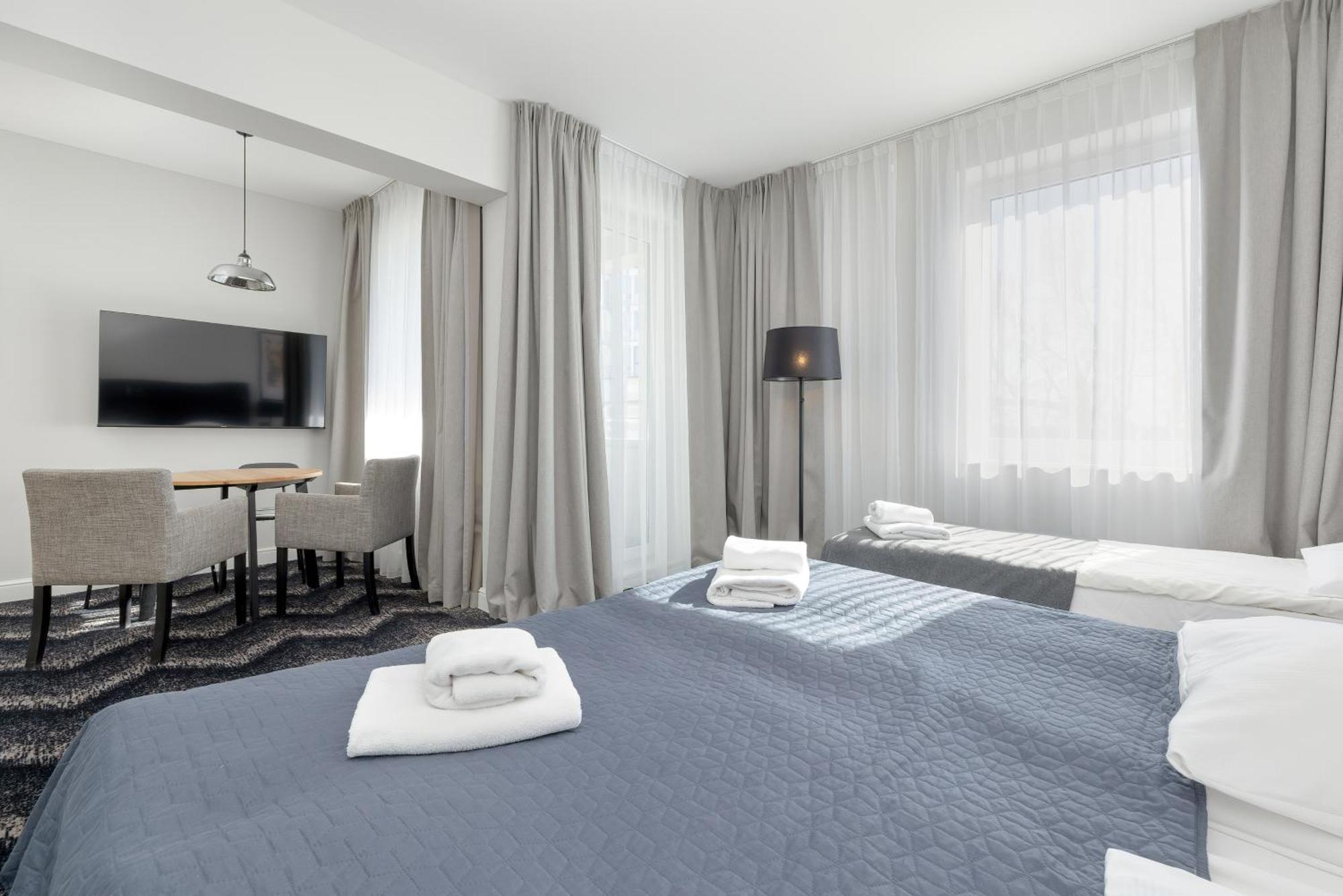 Aparthotel Etna Kołobrzeg Exteriör bild